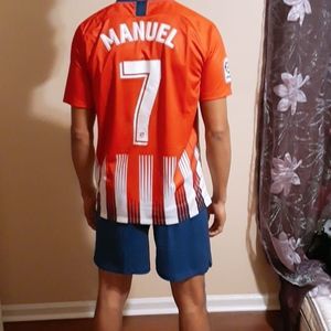 Meet your Posher, Manuel
